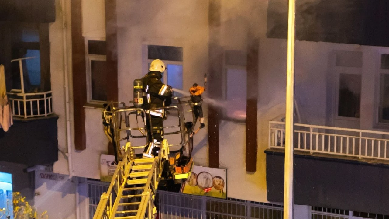 Ataköy Mahallesinde Korkutan Yangın