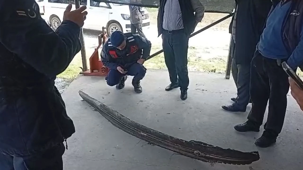 Malatya’da Peş Peşe Bulunan Şüpheli Cisimler Merak Uyandırdı