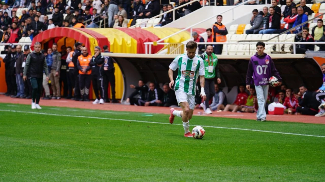 Yeşilyurtspor’a ihtar, Karaköprülü futbolcuya para cezası